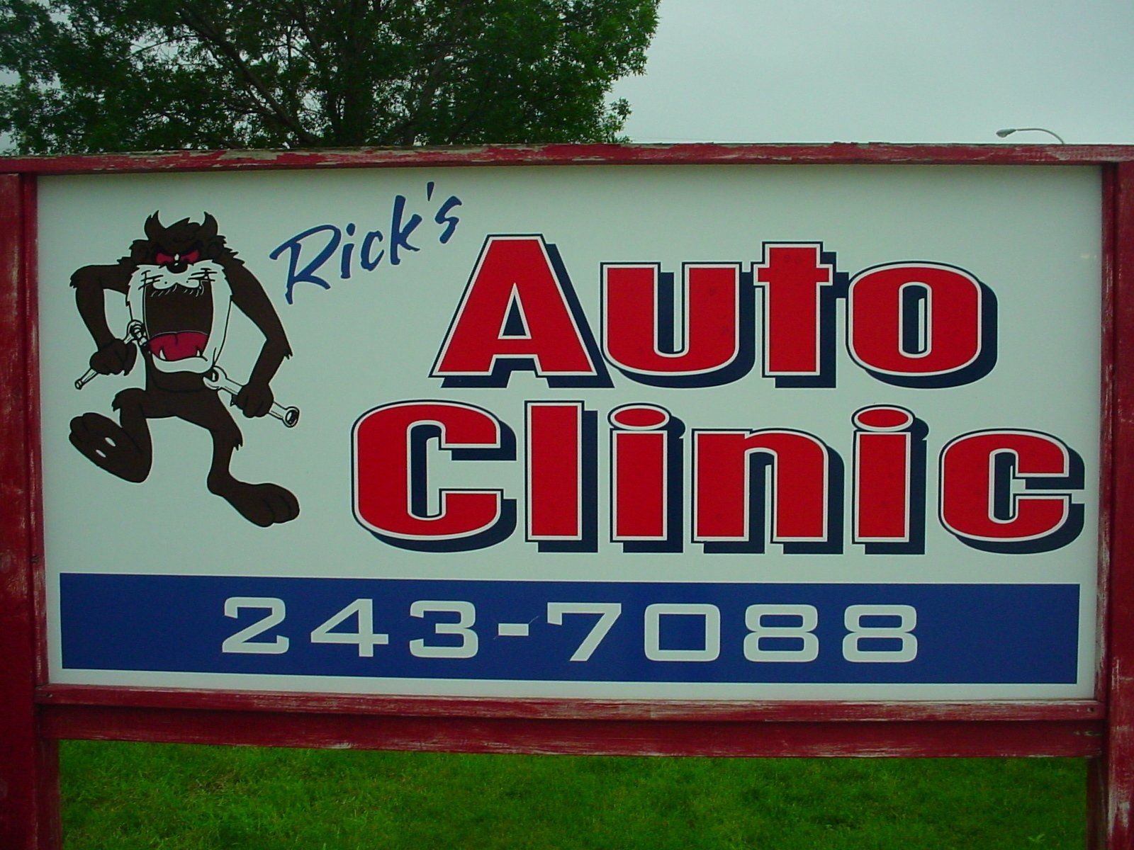 auto clinic sign board