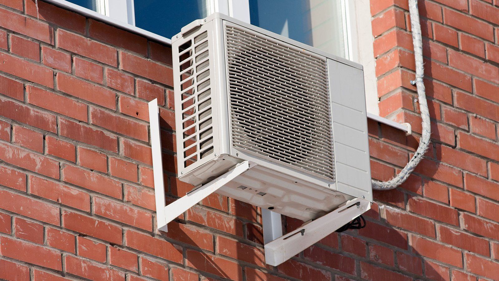 Air conditioning repair service