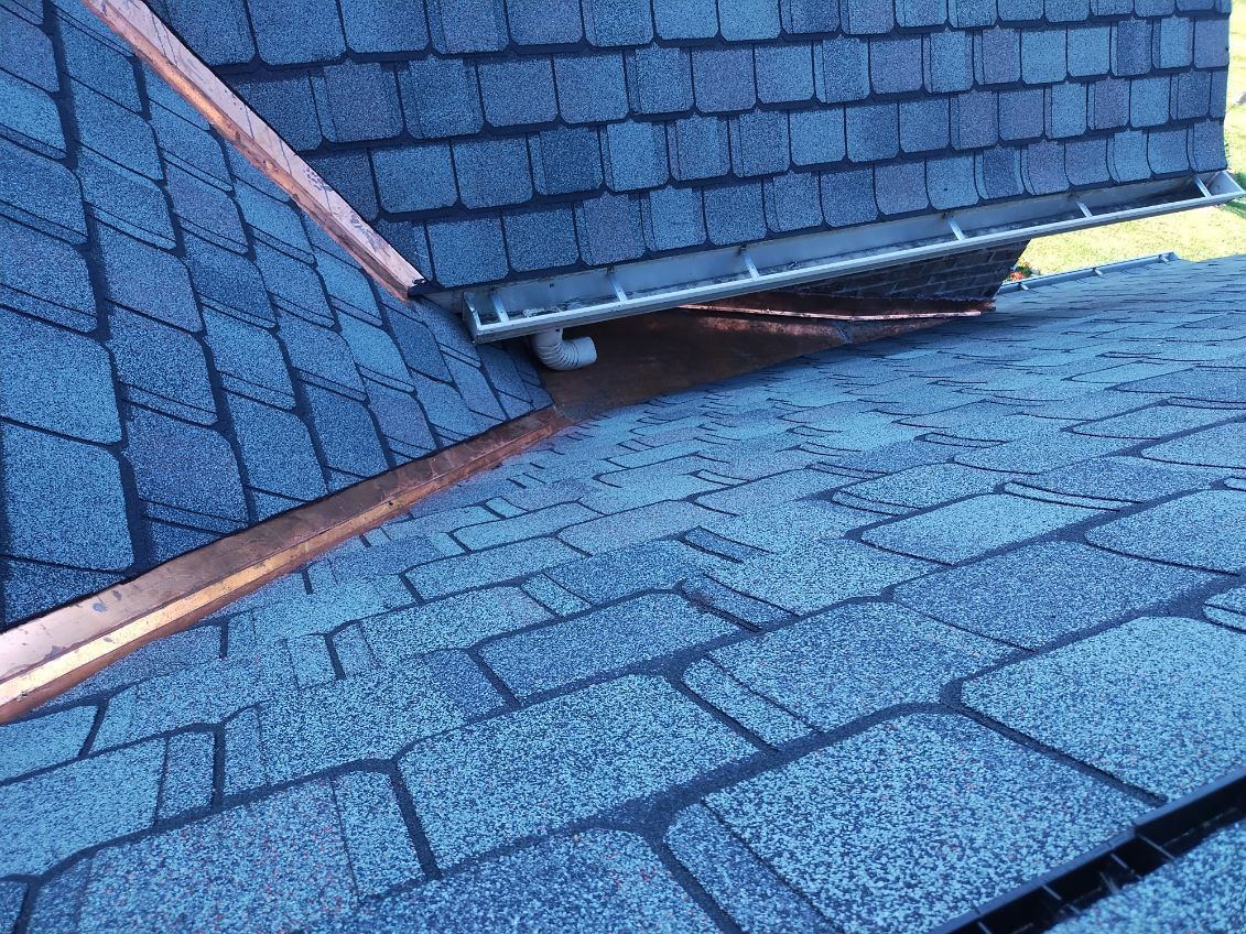Roofers Pinpoint Roofing LLC Knoxville, TN