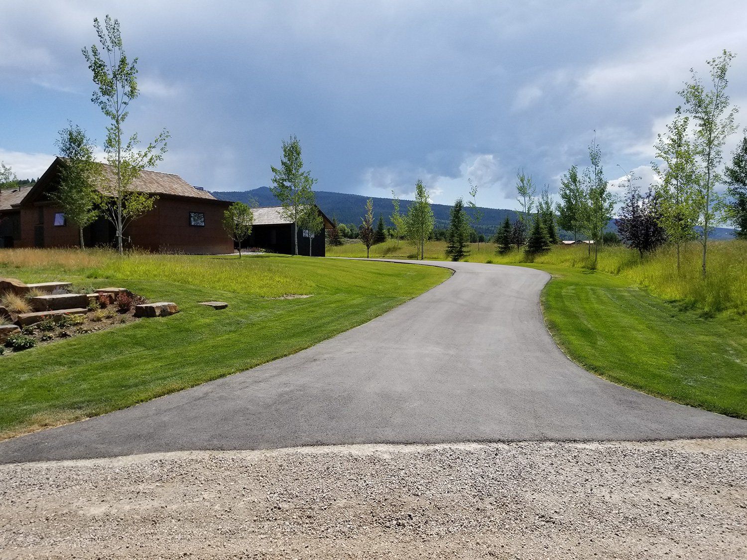 Residential driveway asphalt paving