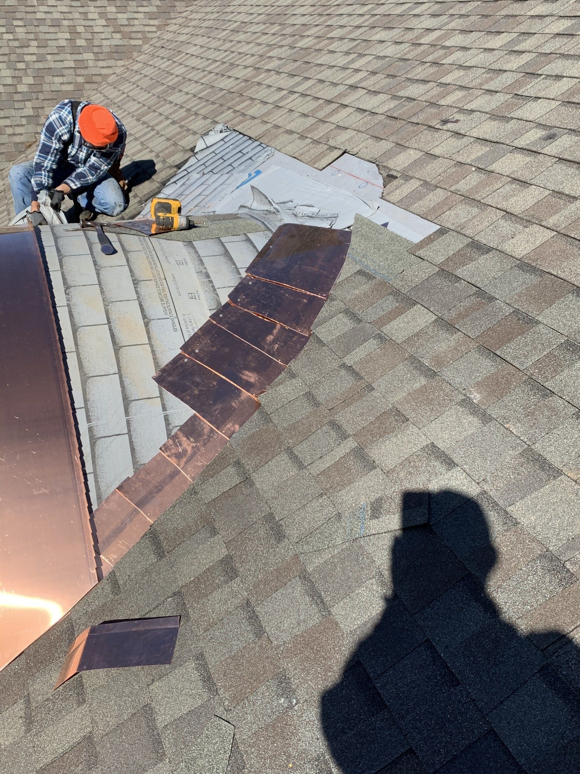 M.R. Roberson Roofing image