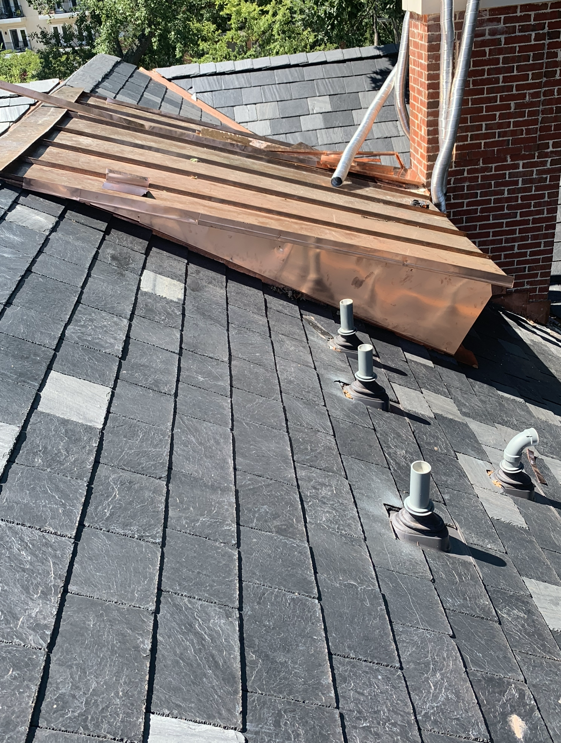 M.R. Roberson Roofing image