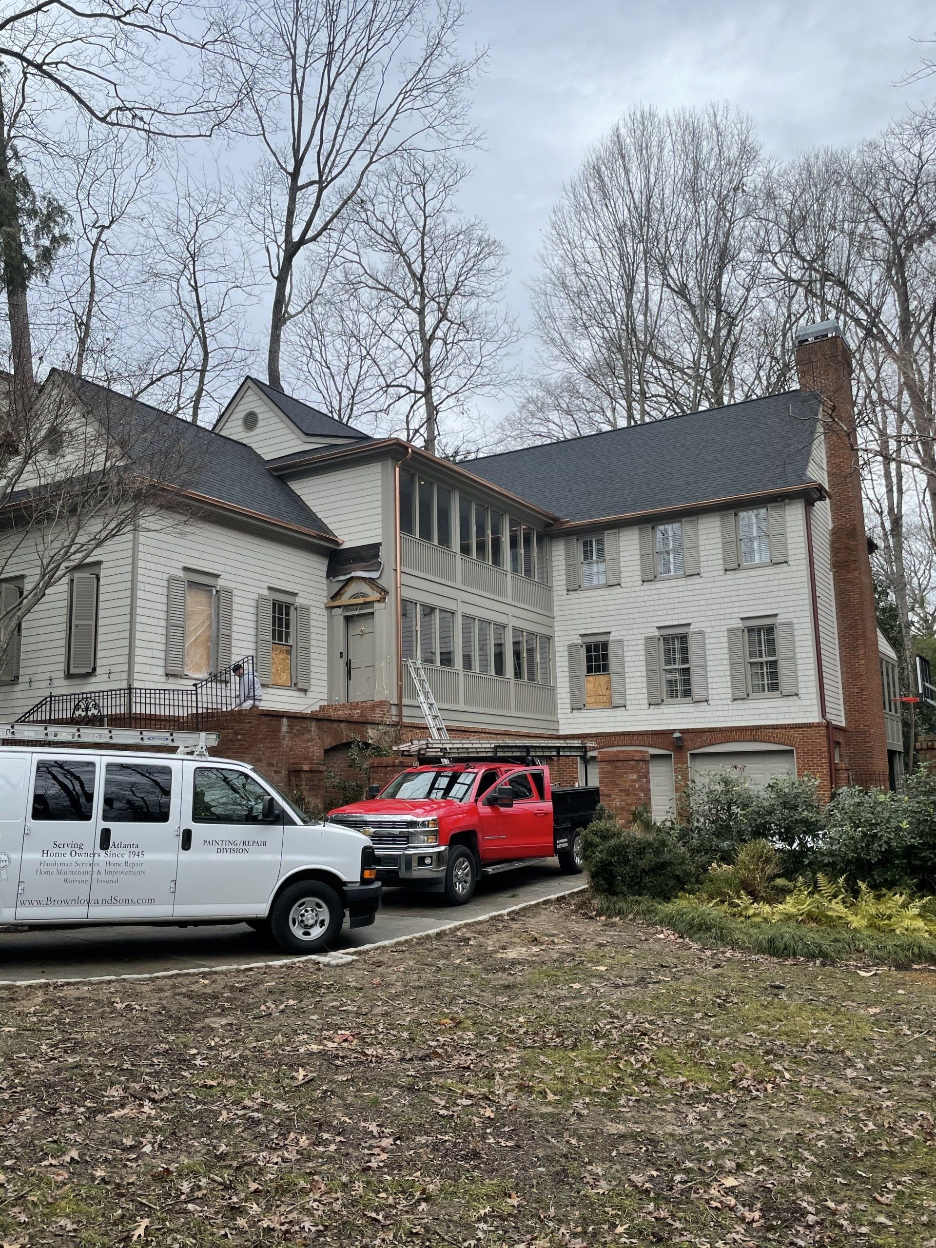 M.R. Roberson Roofing image