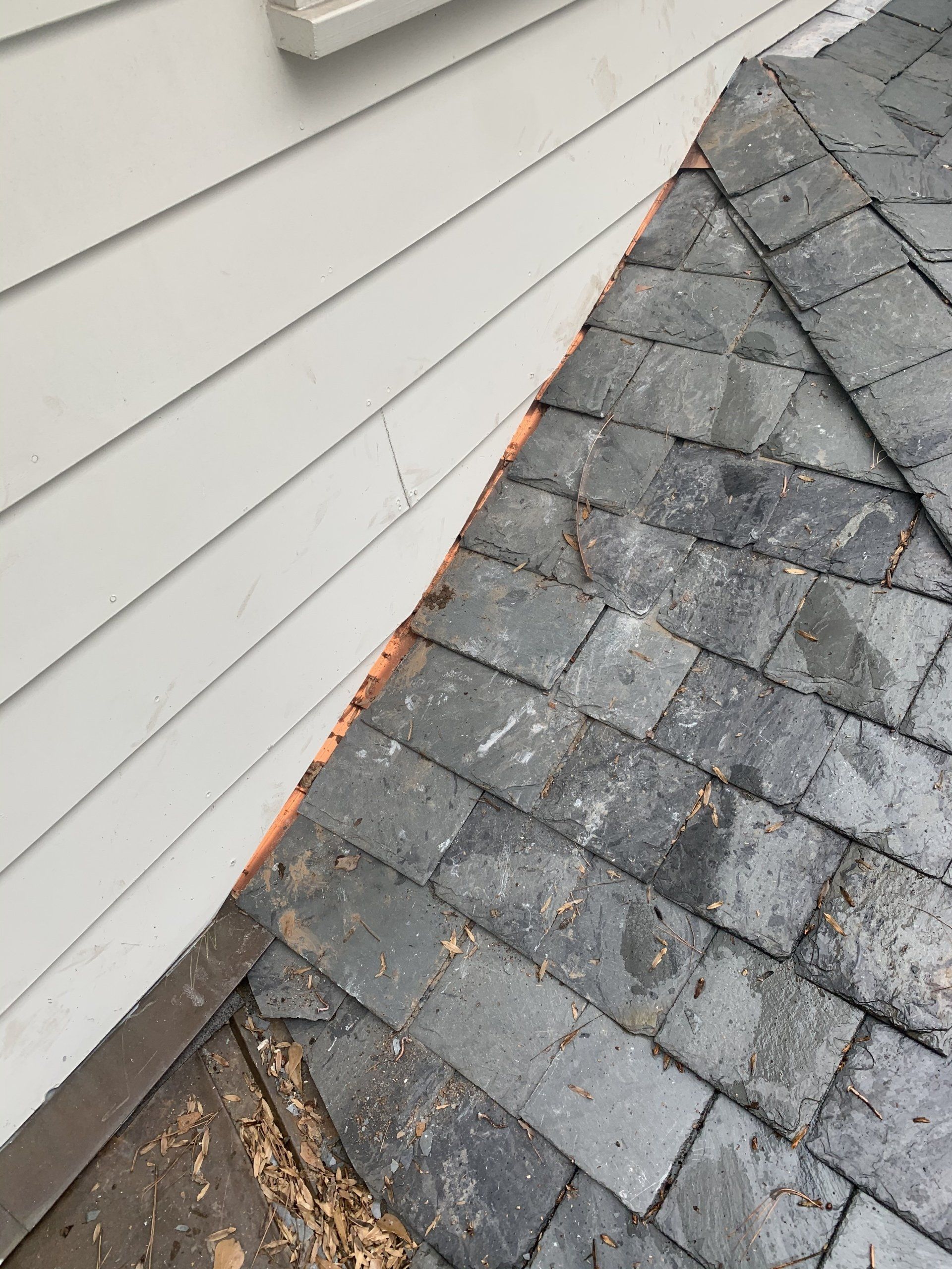 M.R. Roberson Roofing image