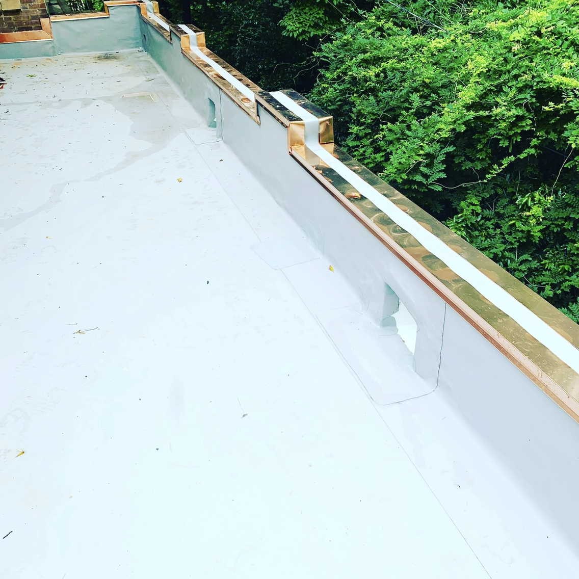 M.R. Roberson Roofing image