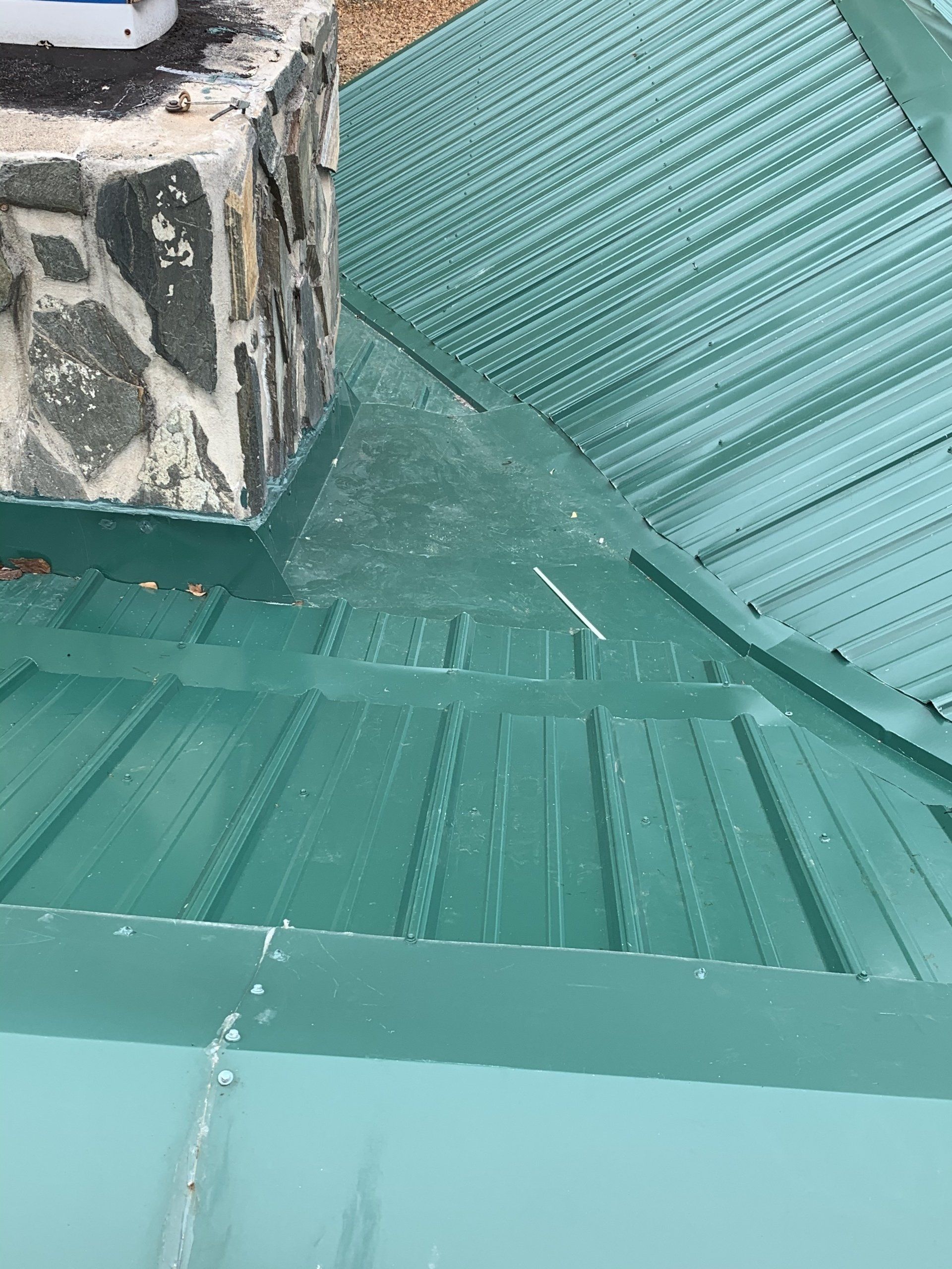 M.R. Roberson Roofing image