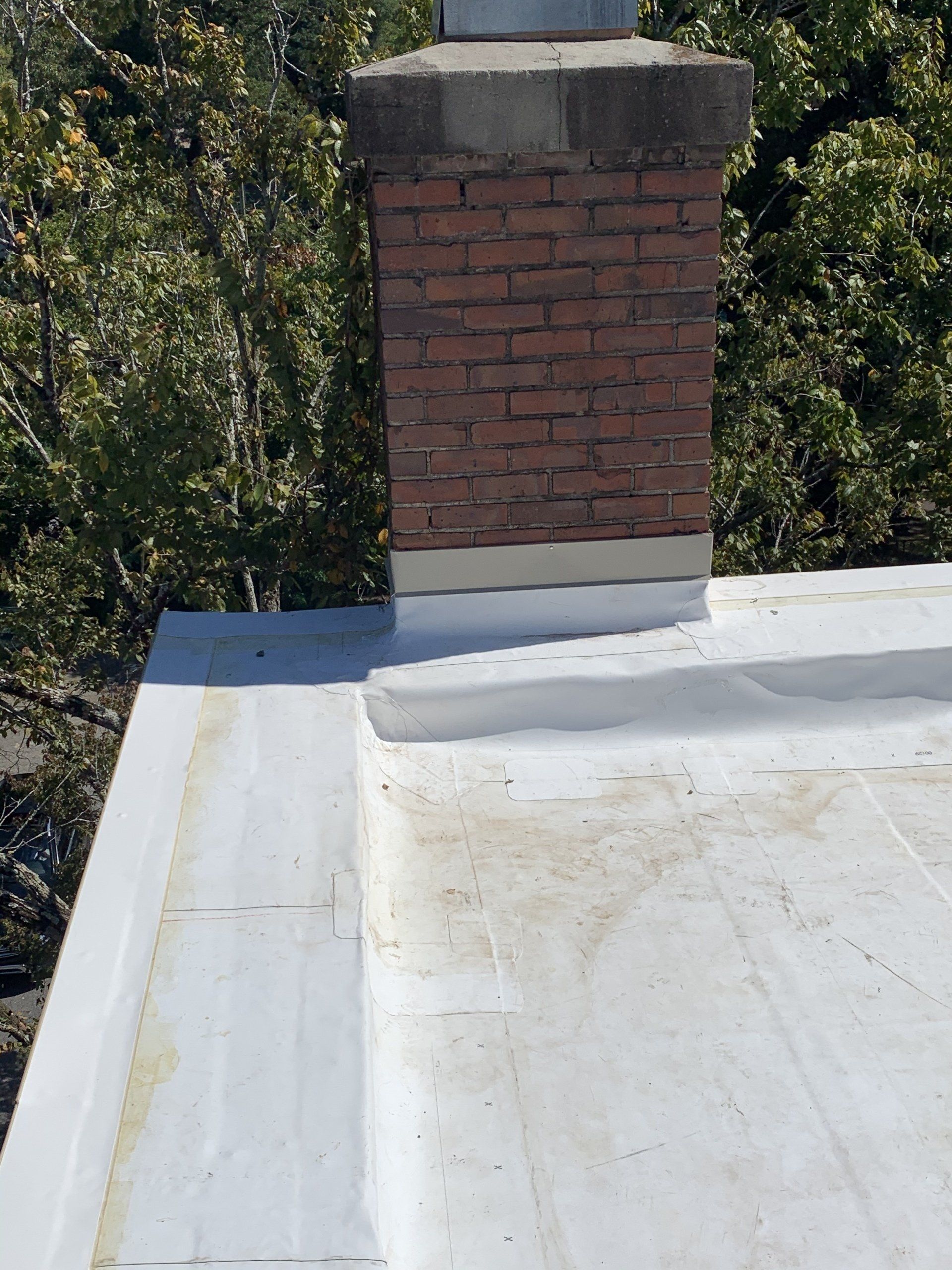 M.R. Roberson Roofing image