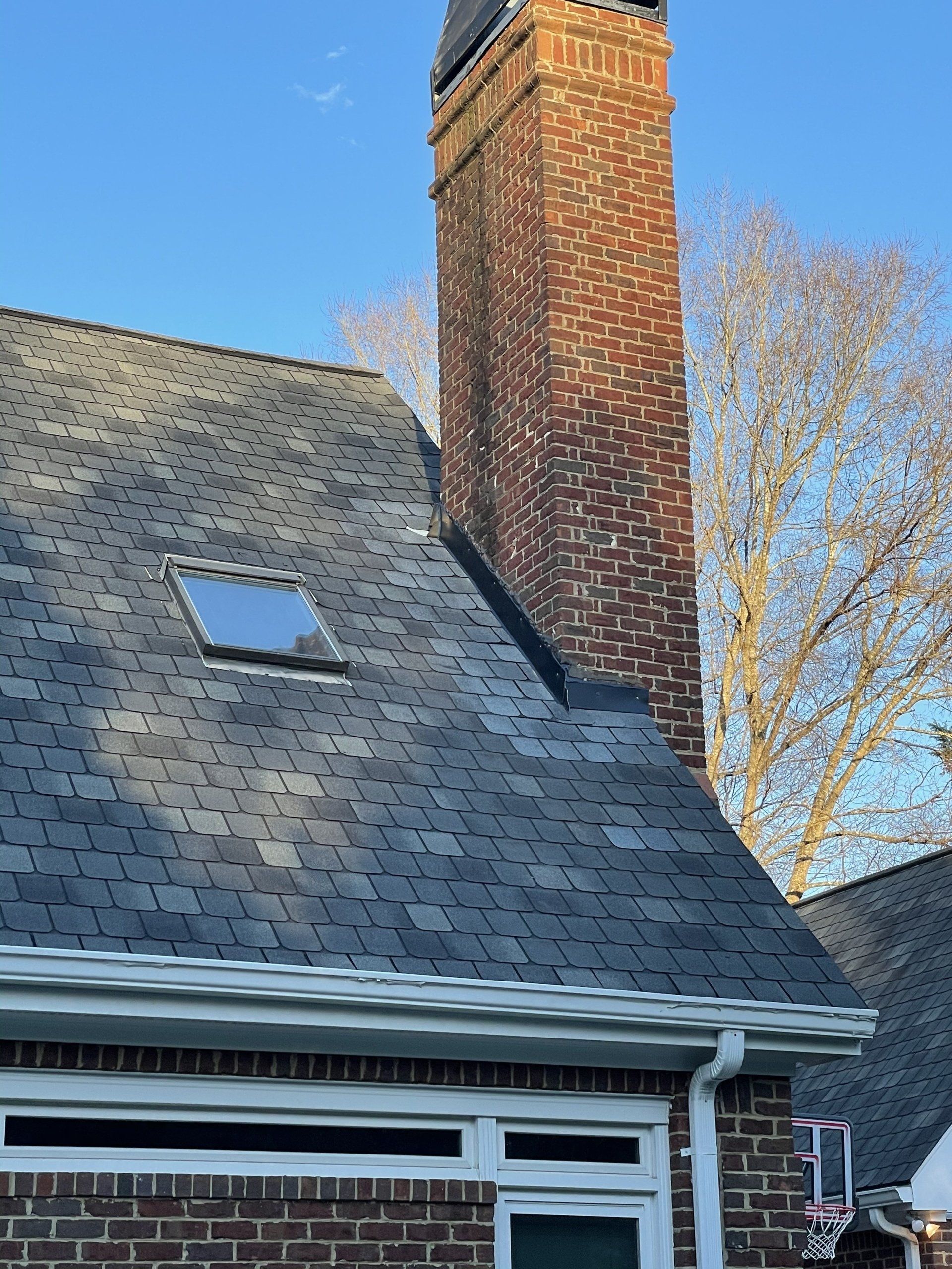 M.R. Roberson Roofing image