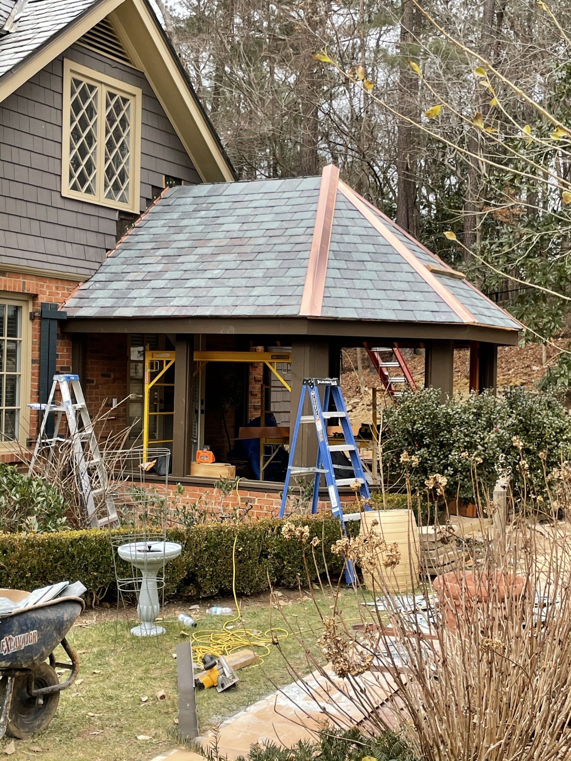 M.R. Roberson Roofing image