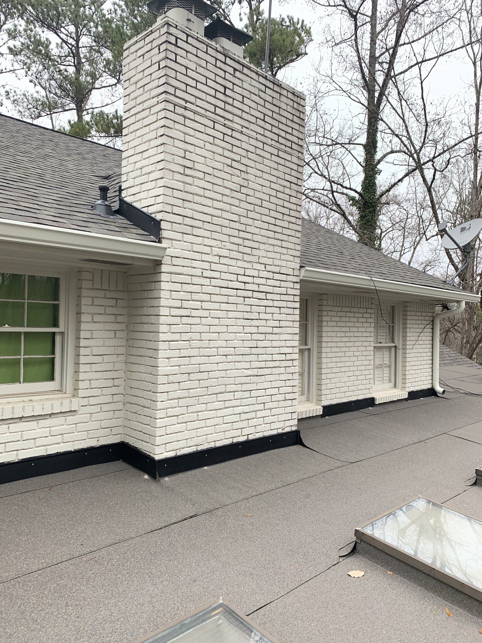 M.R. Roberson Roofing image