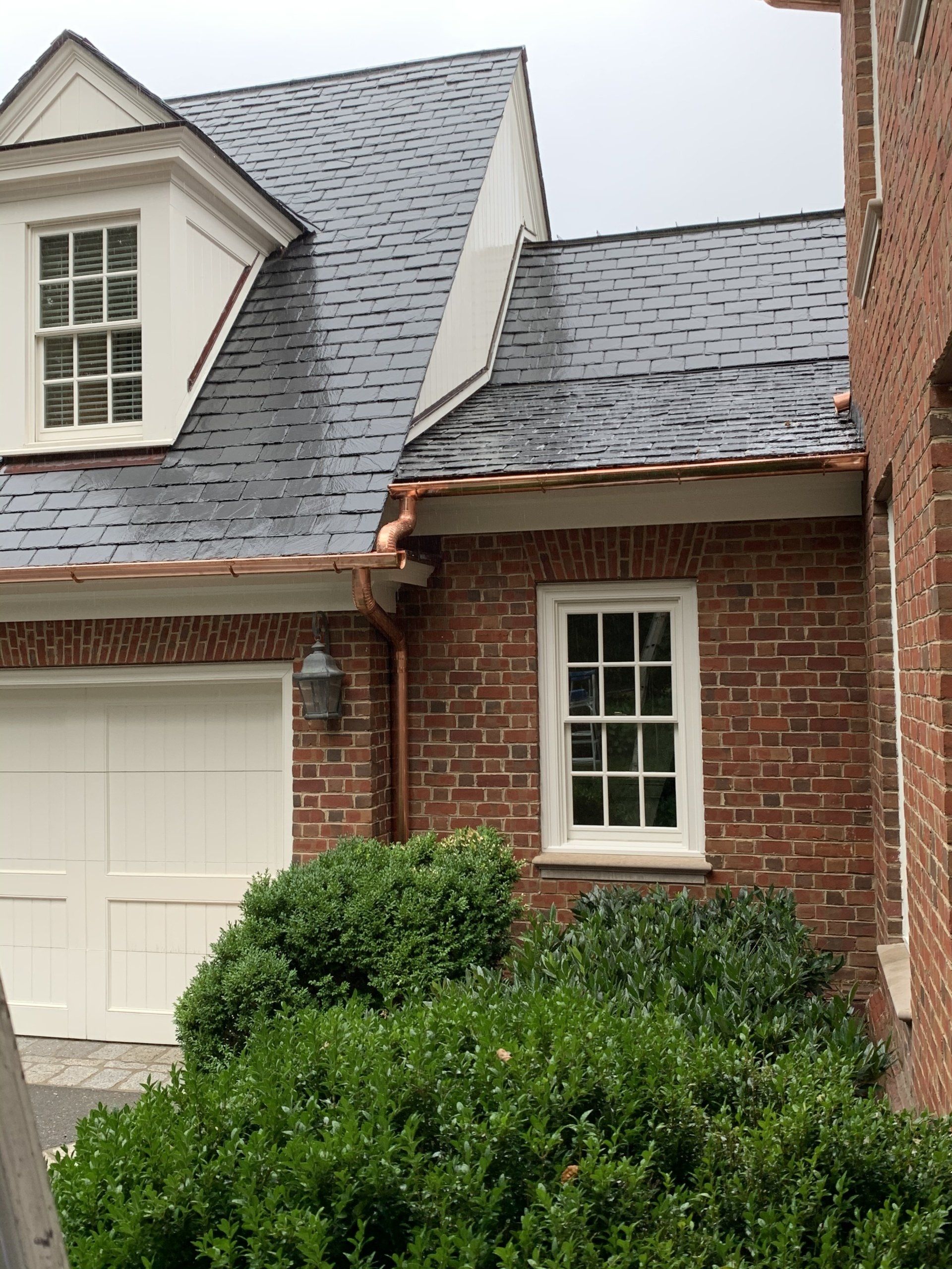 M.R. Roberson Roofing image