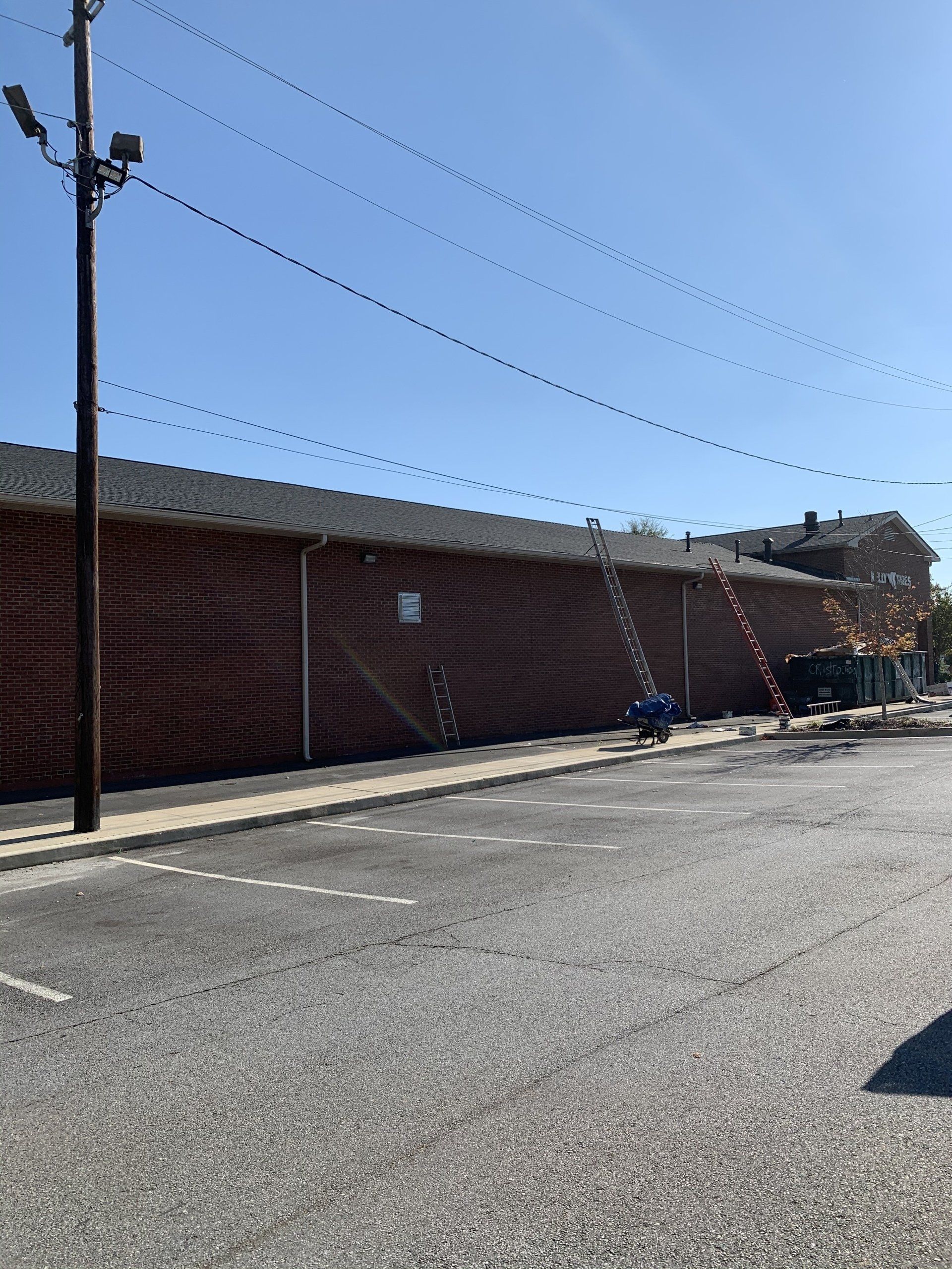 M.R. Roberson Roofing image