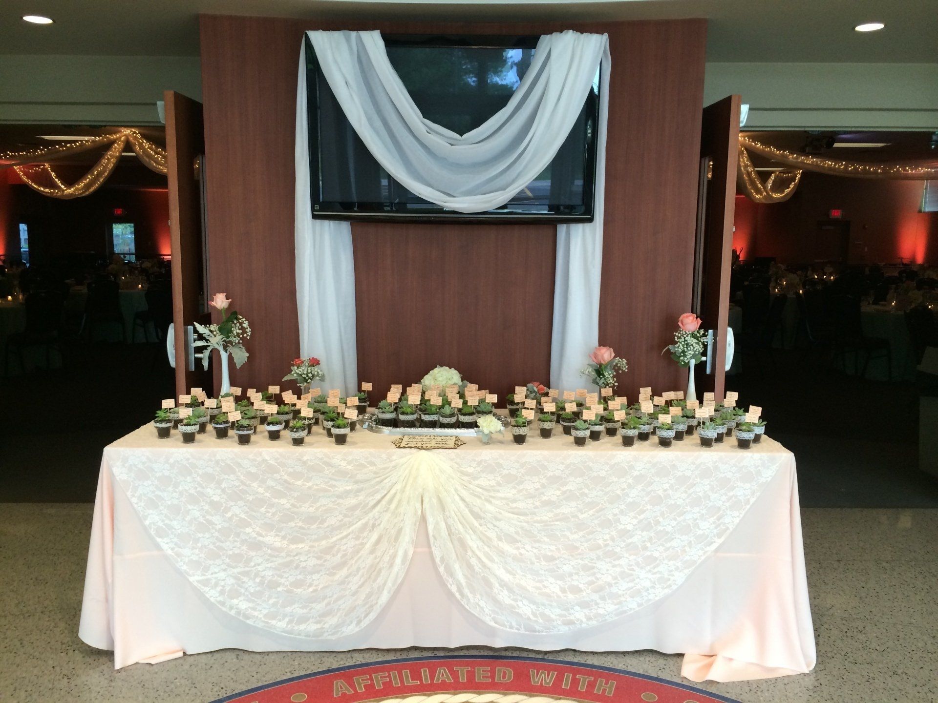 Table arrangement