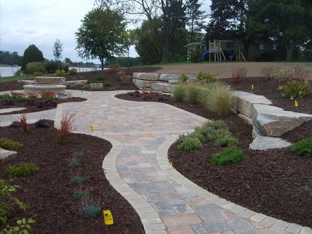 Landscape and hardscaping service