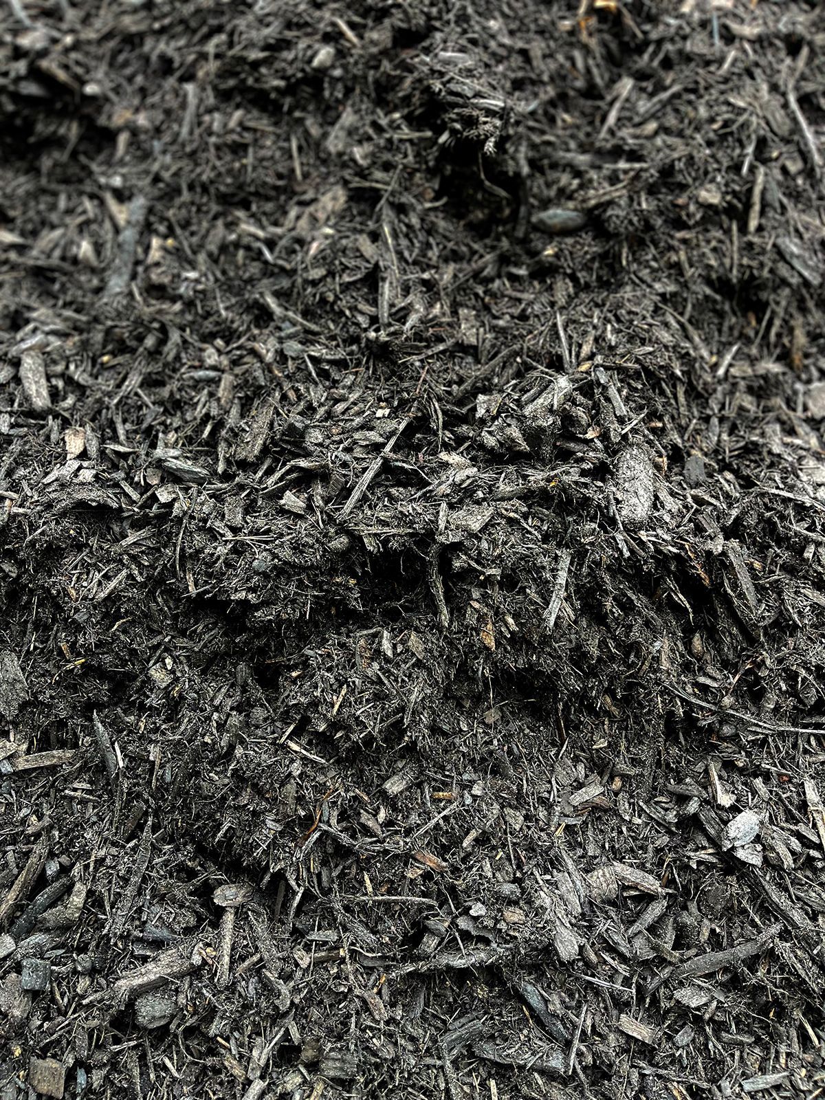 Black dyed mulch