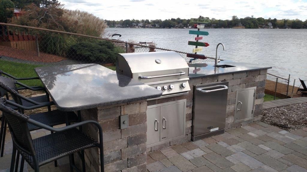 Outdoor kitchen
