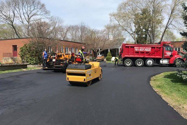 Asphalt Paving Service