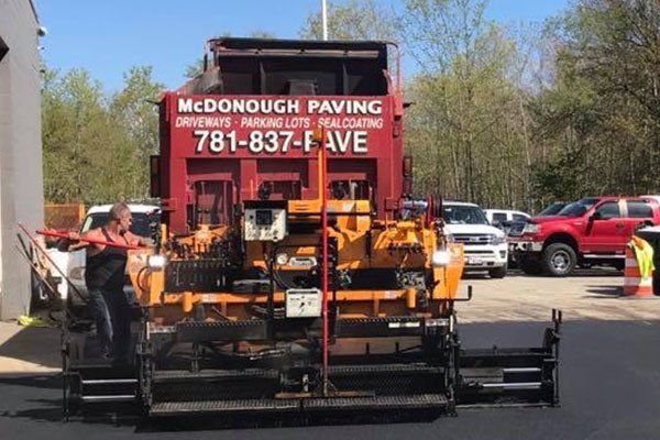 Asphalt Paving Service