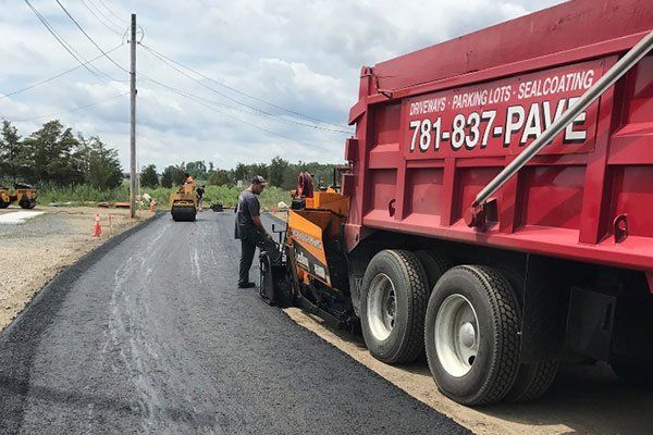 Asphalt Paving Service