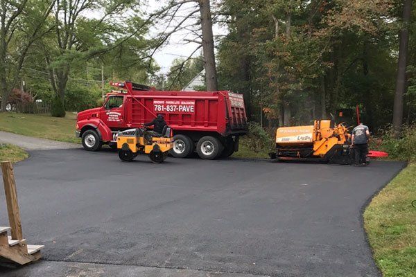 Asphalt Paving Service