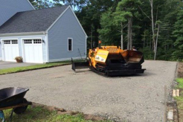 Asphalt Paving Service