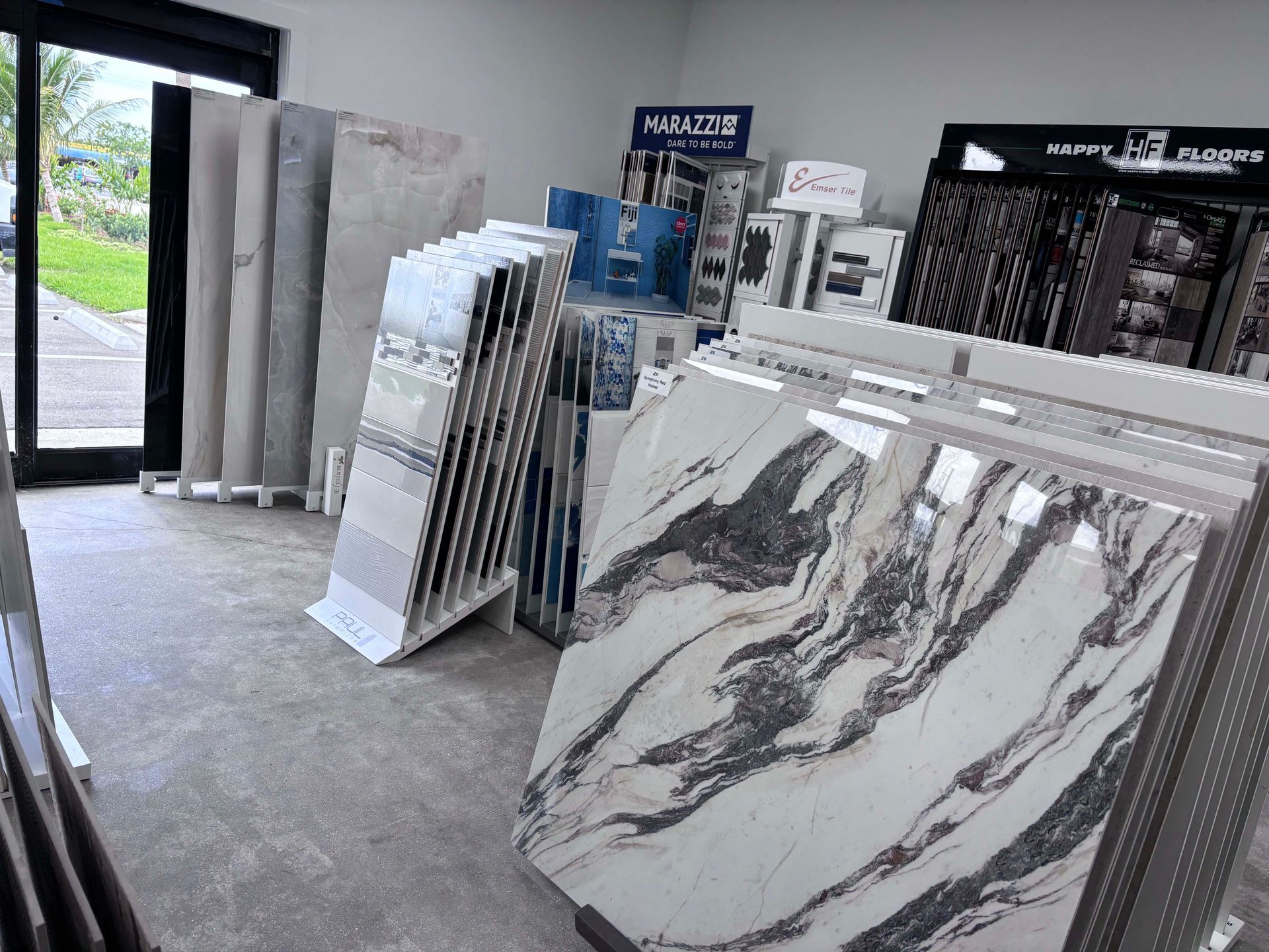 A showroom filled with lots of tiles and marbles.