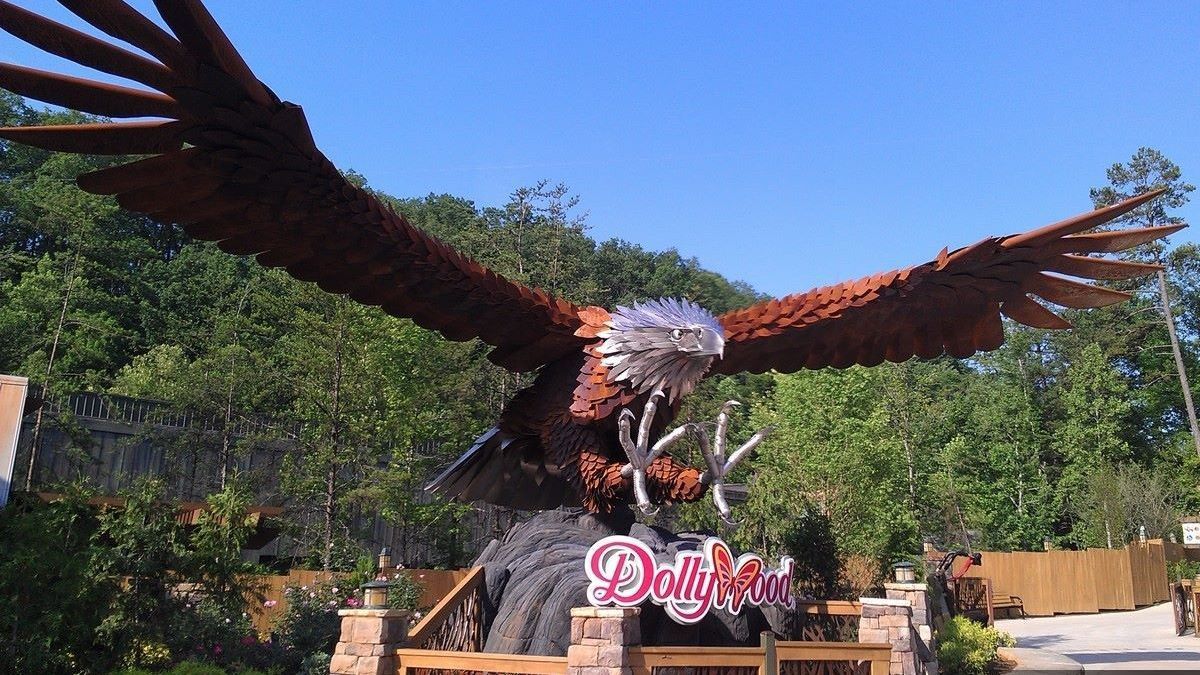 Dollywood Eagle