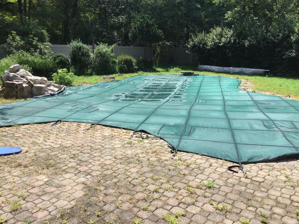Swimming pool cover