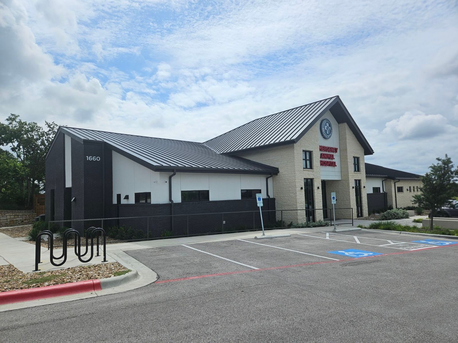 Emergency Animal Hospital of Crystal Falls