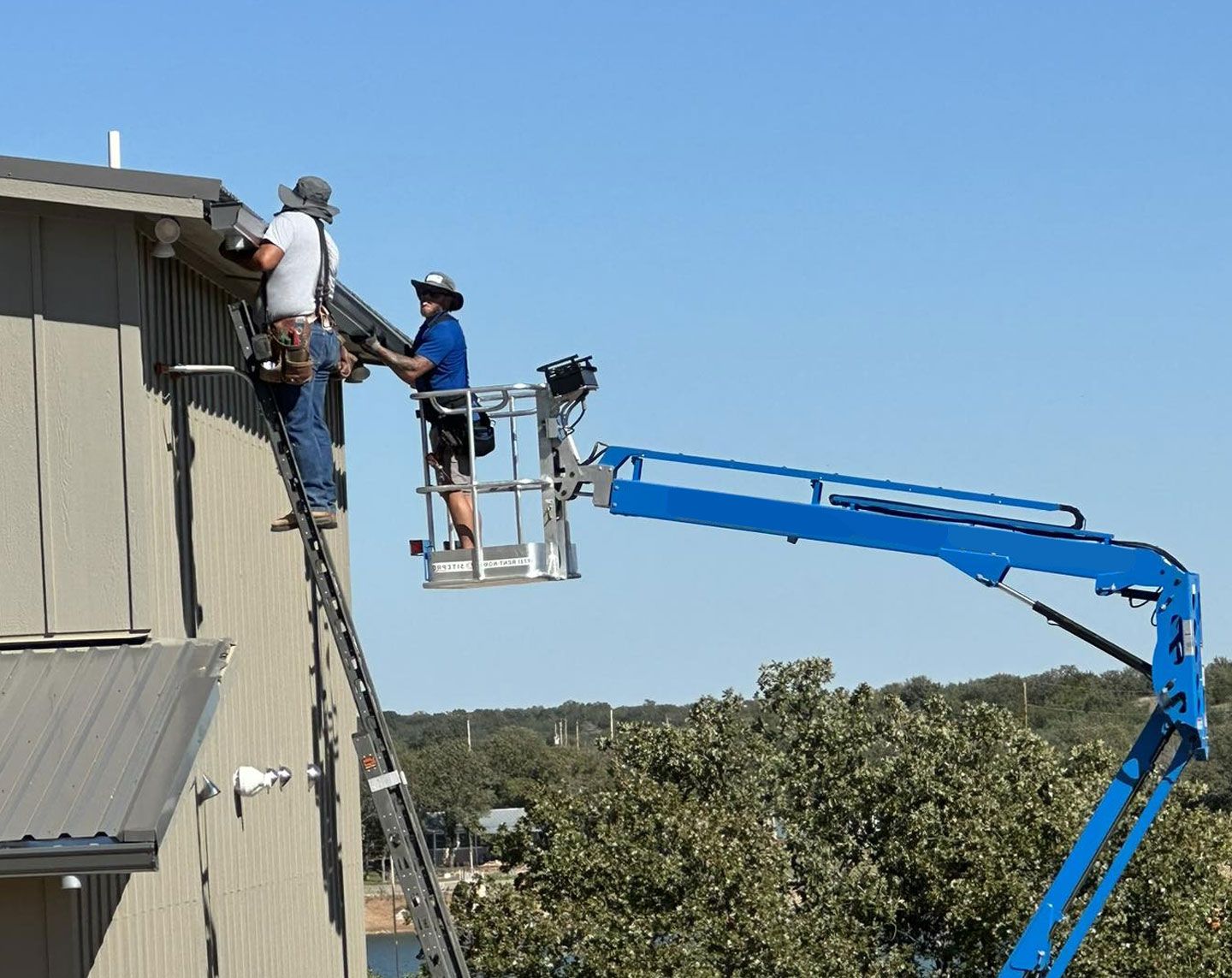 Hardline Seamless Gutters