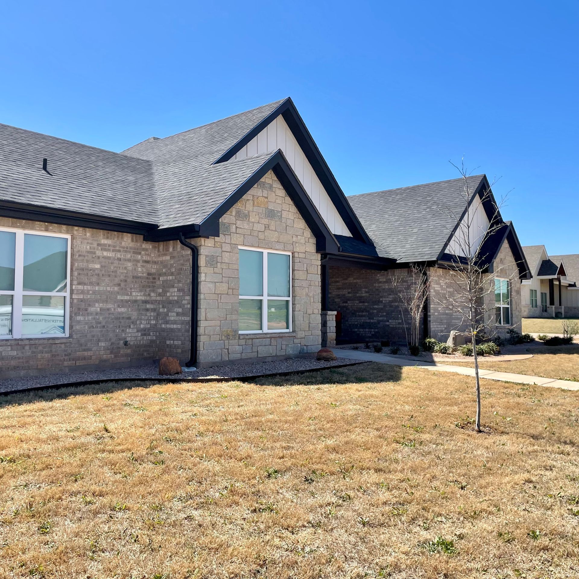 hardline-seamless-gutters-gallery1