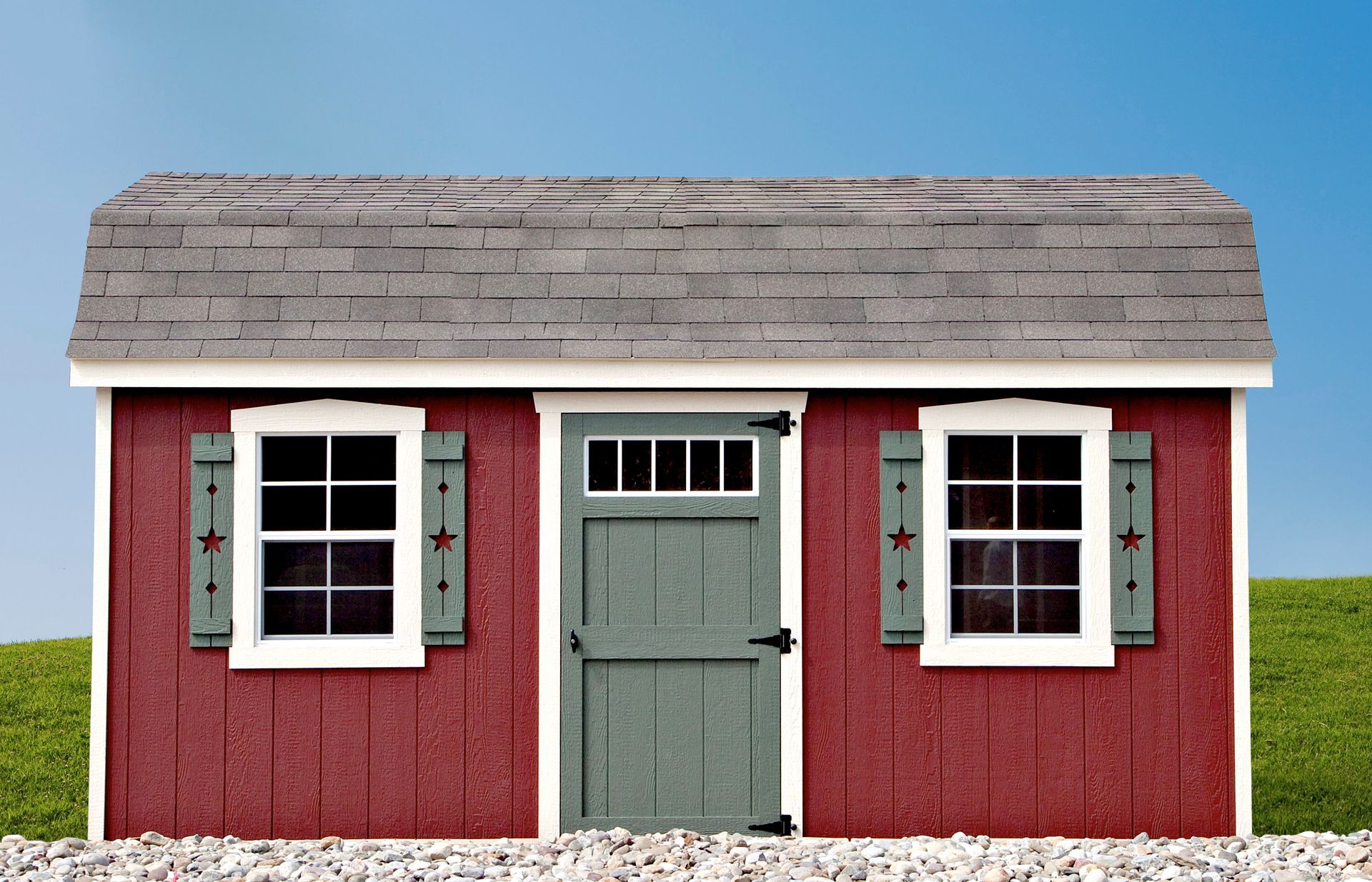6 Benefits of Working With a Custom Shed Builder