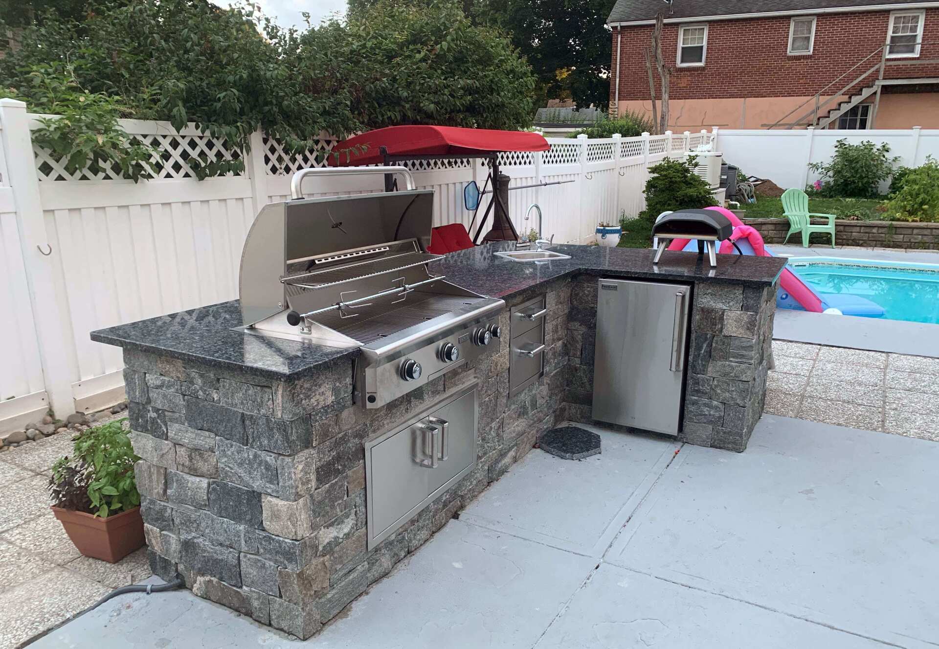 Outdoor kitchen