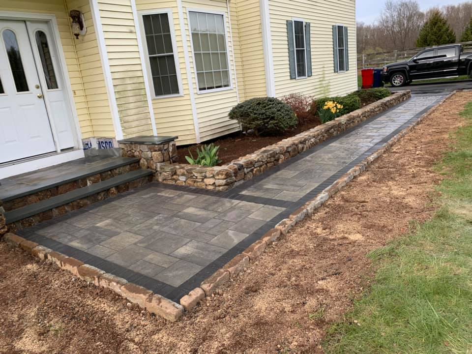 Beautiful paver and retaining wall