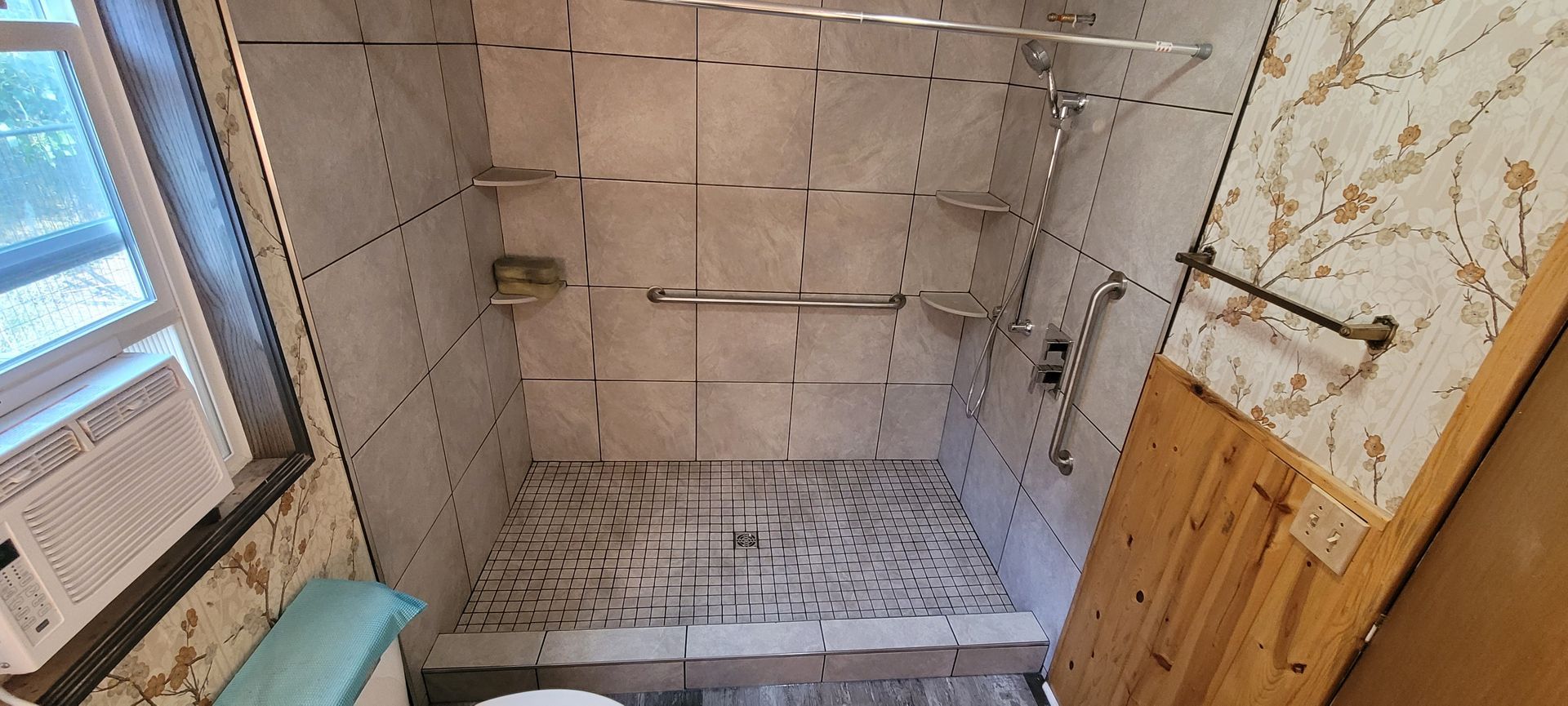 Attractive shower design