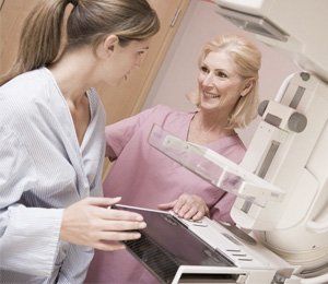 Female-Undergoing-Mammogram-X-ray-Test