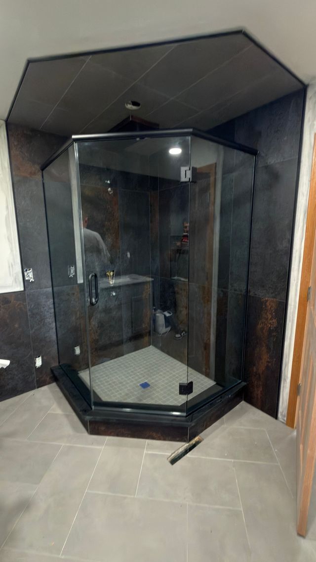 Custom Shower Glass | Rockford, IL | City Auto Glass