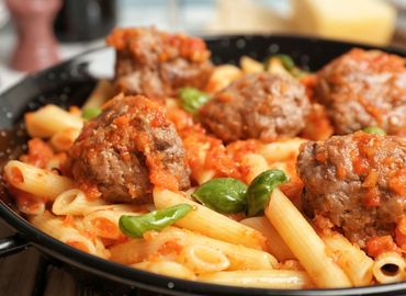 Pasta with meatballs 