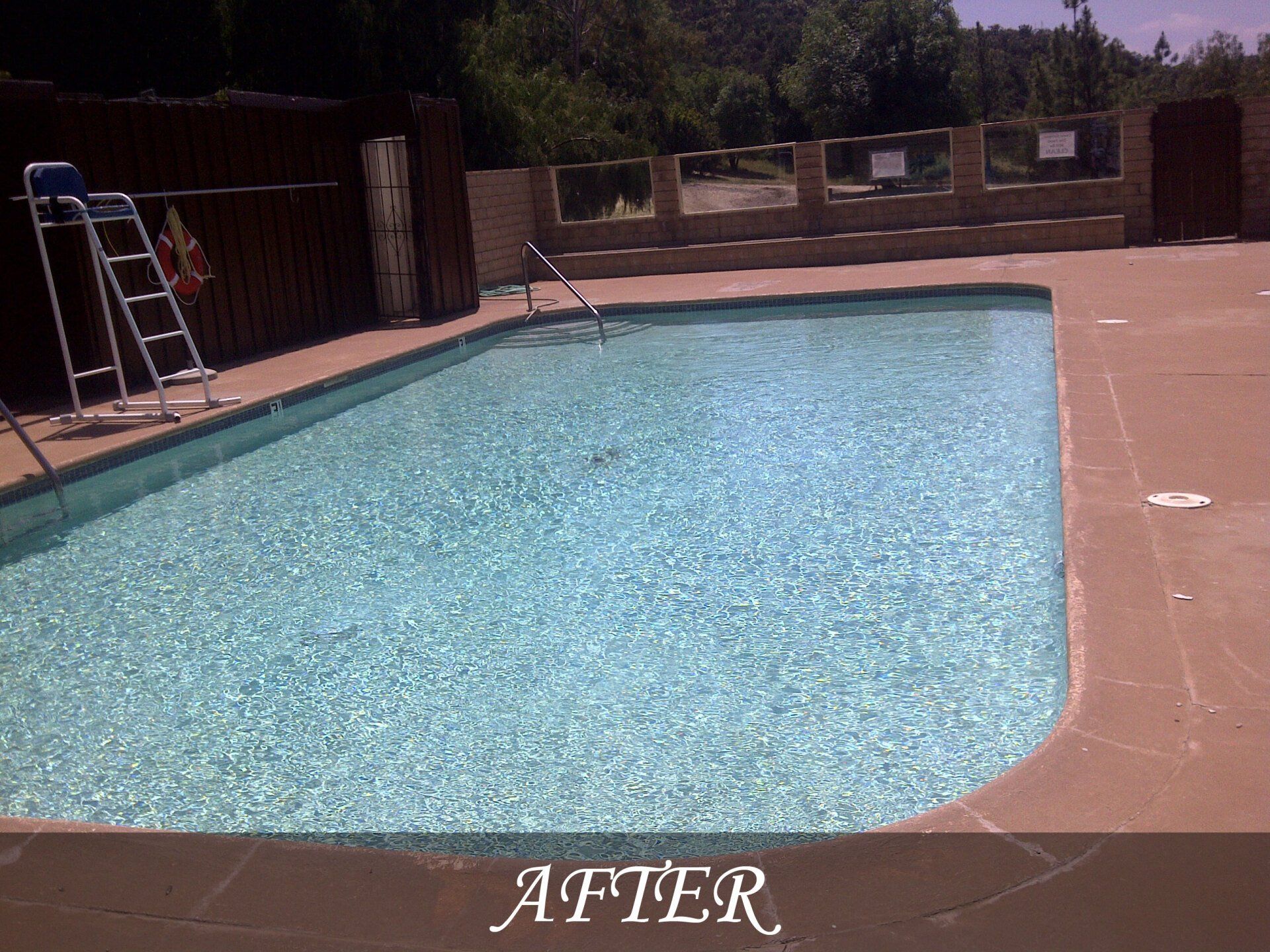 Commercial pools cleaning