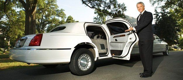 Reserve Airport Limo | Stretch Limousines | West Chicago, IL