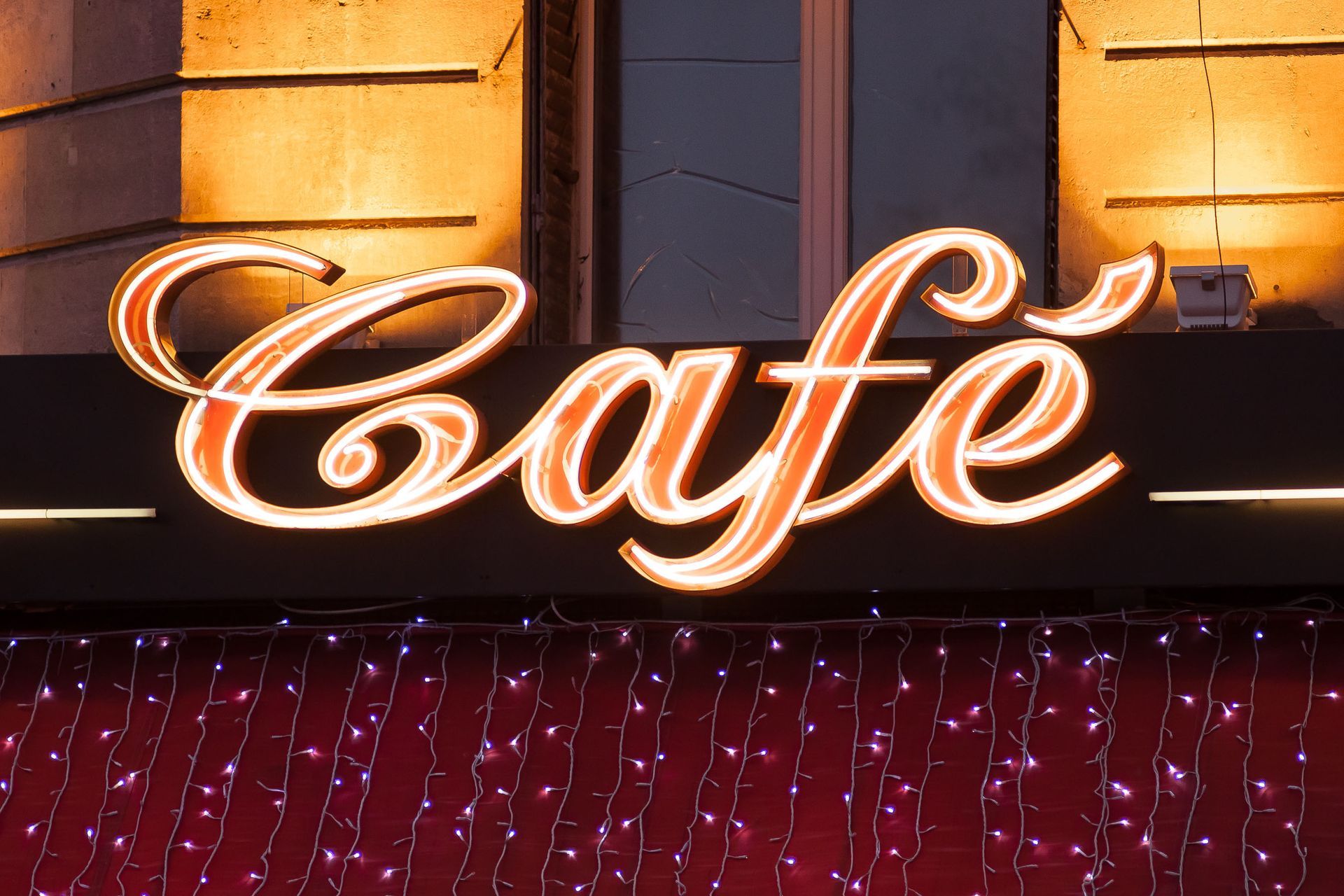 commercial sign service