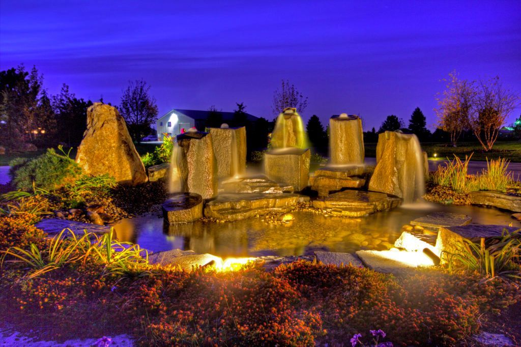 Basalt column fountain