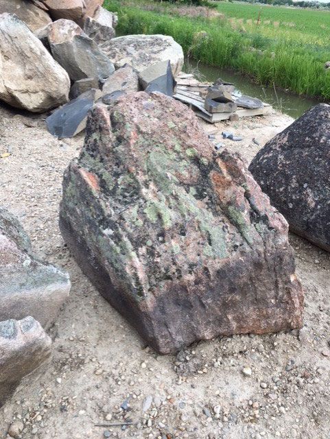 Bubbler mountain stone