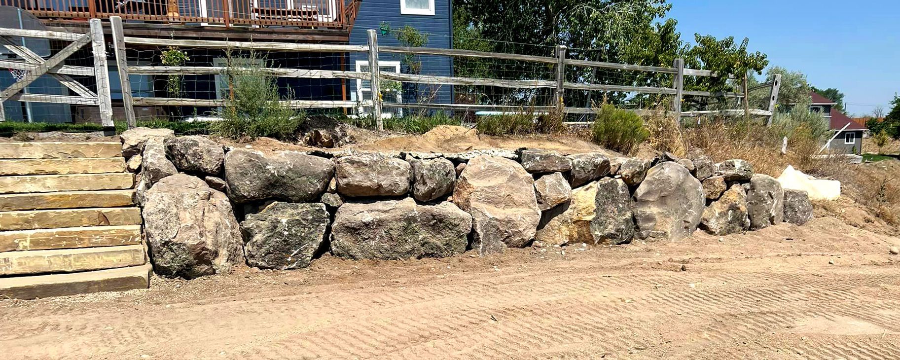 Retaining wall
