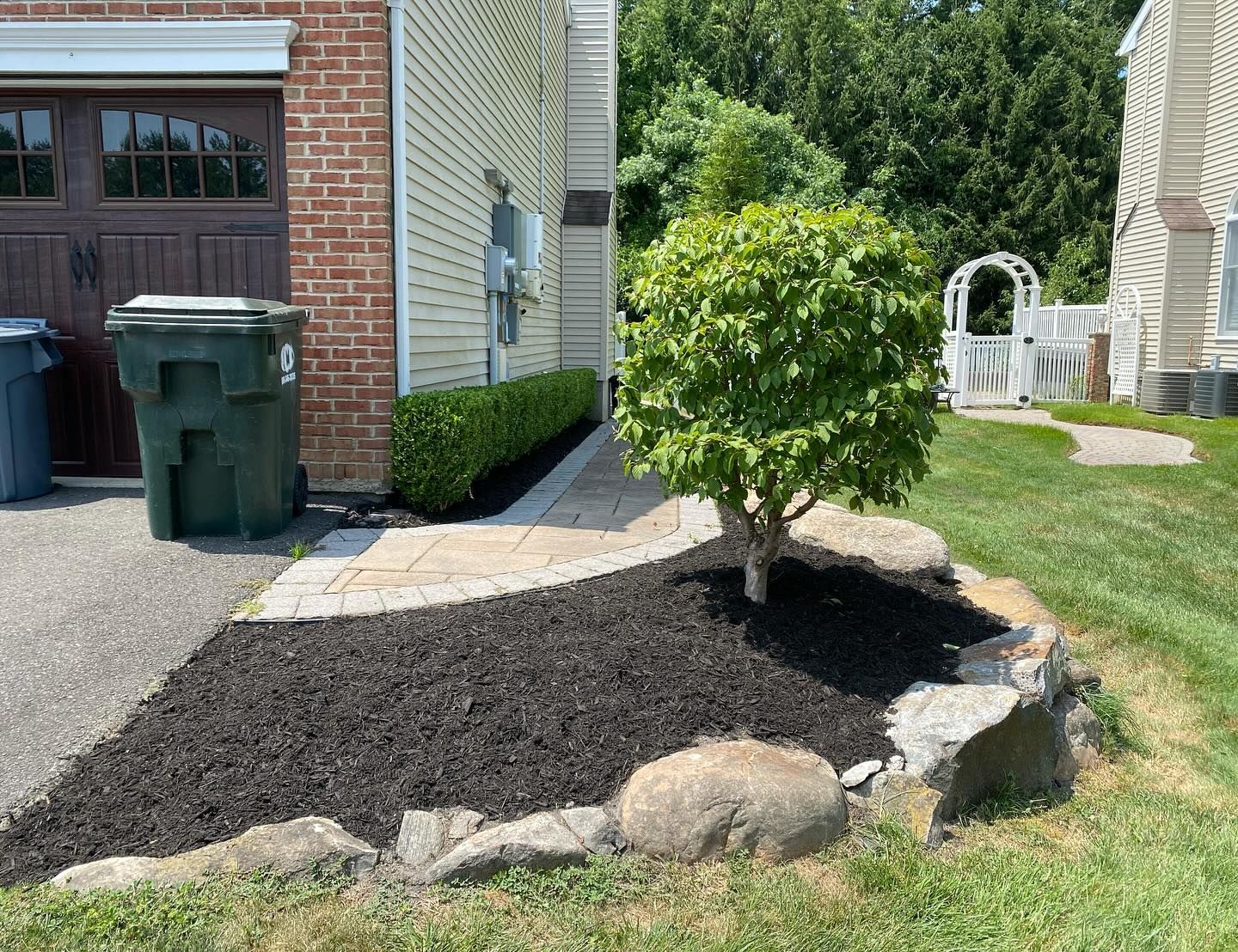 Landscaper Freehold, NJ