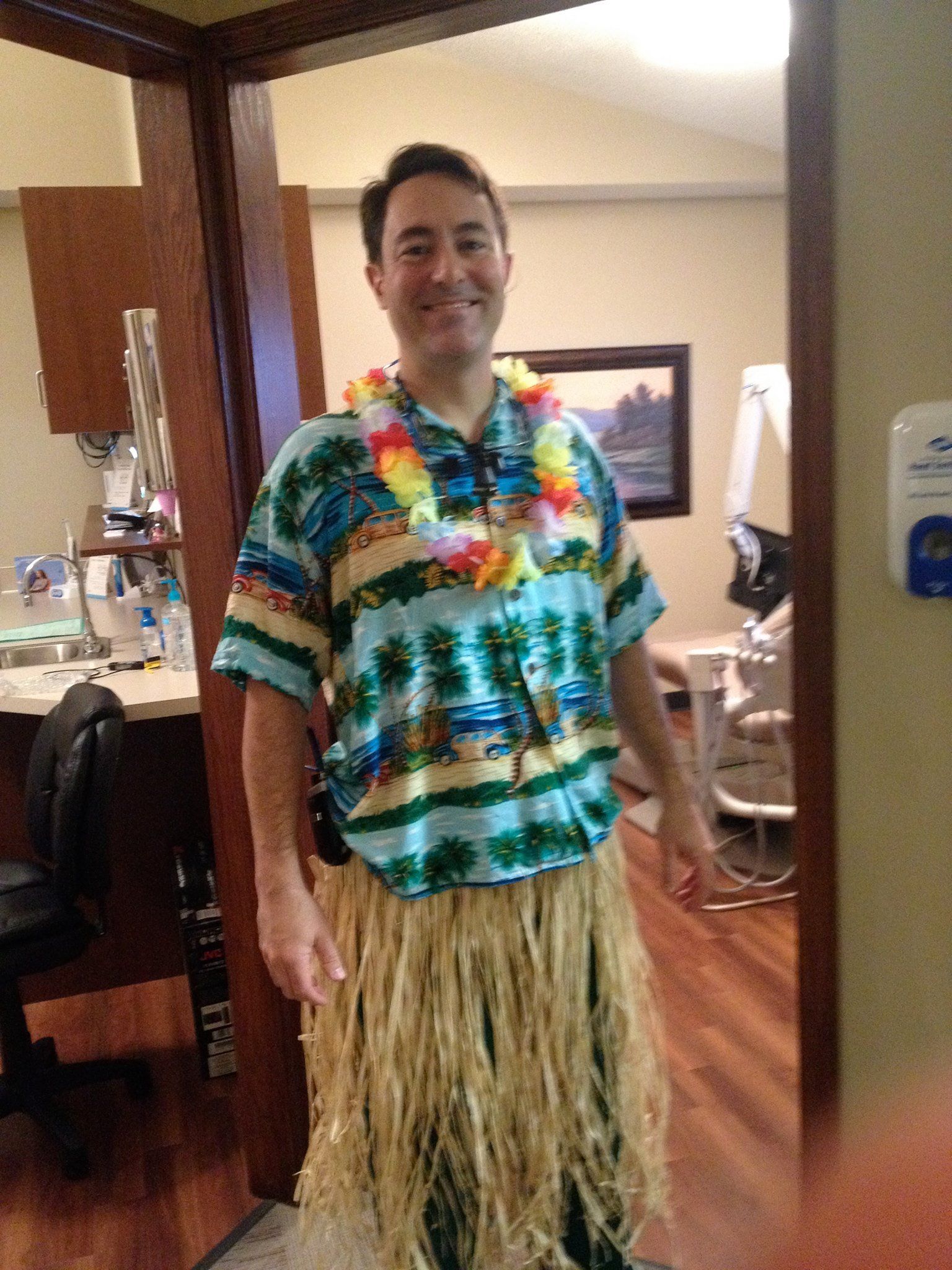 Dentist wearing a Hawaiian costume