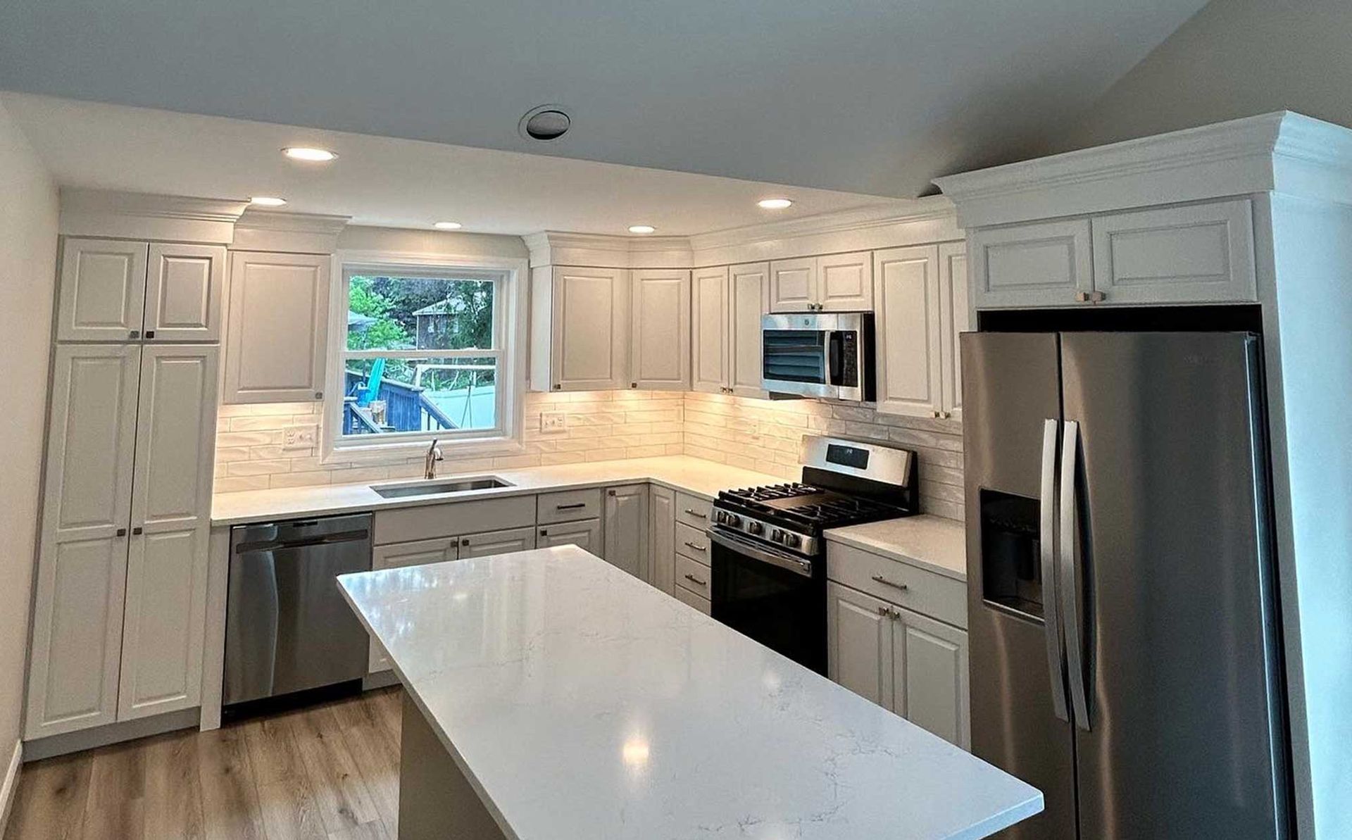 A picture of an image holder on a white background.