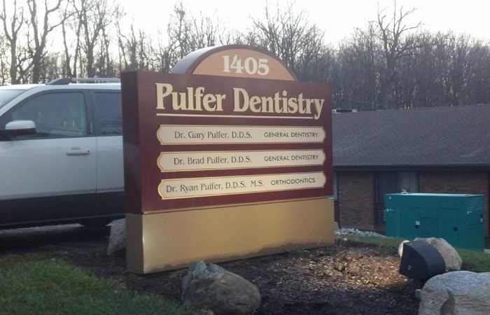 Non-illuminated sign