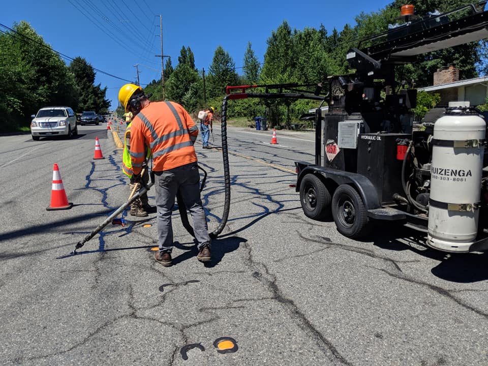 Asphalt crack sealing