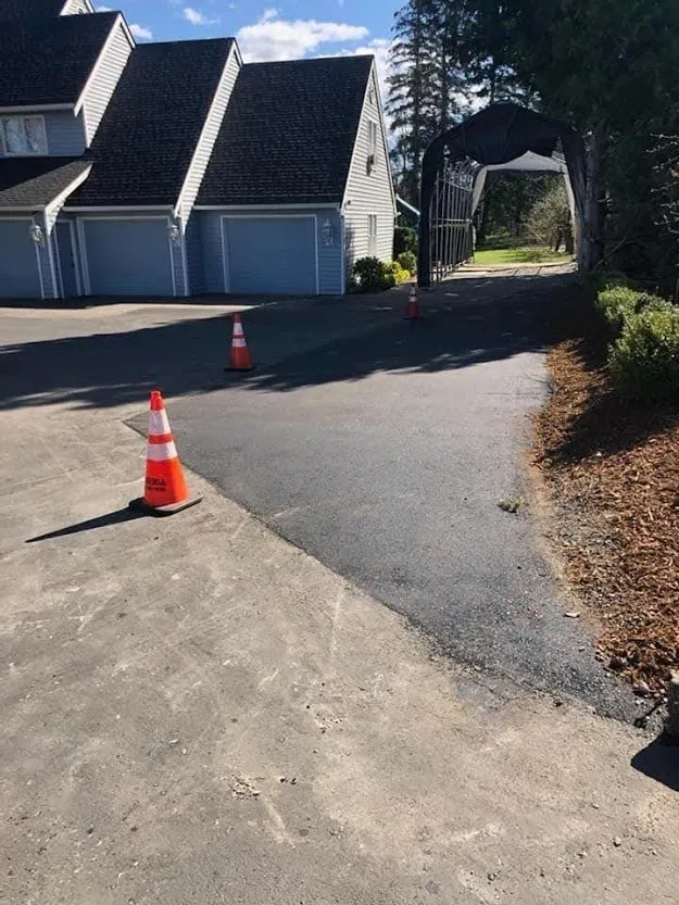 Asphalt Patching & Asphalt Paving